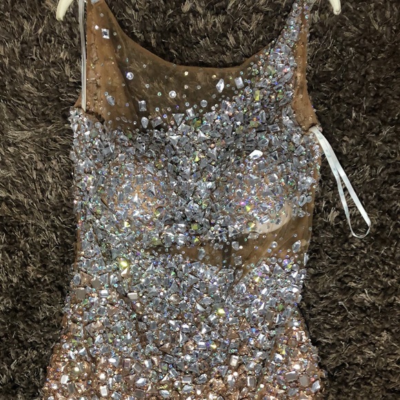 Prom/Formal gown - Picture 2 of 5